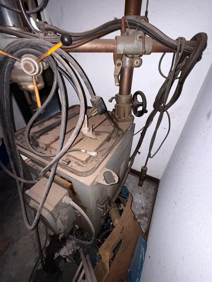 Used CAMMANN C-76A METAL DISINTEGRATOR