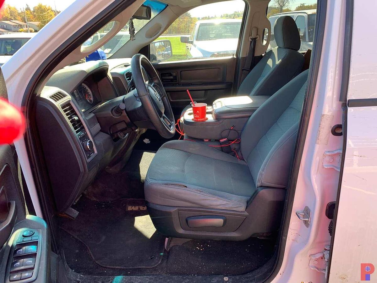 Used 2014 RAM 1500 HEMI 5.7L LB CREW CAB PICKUP