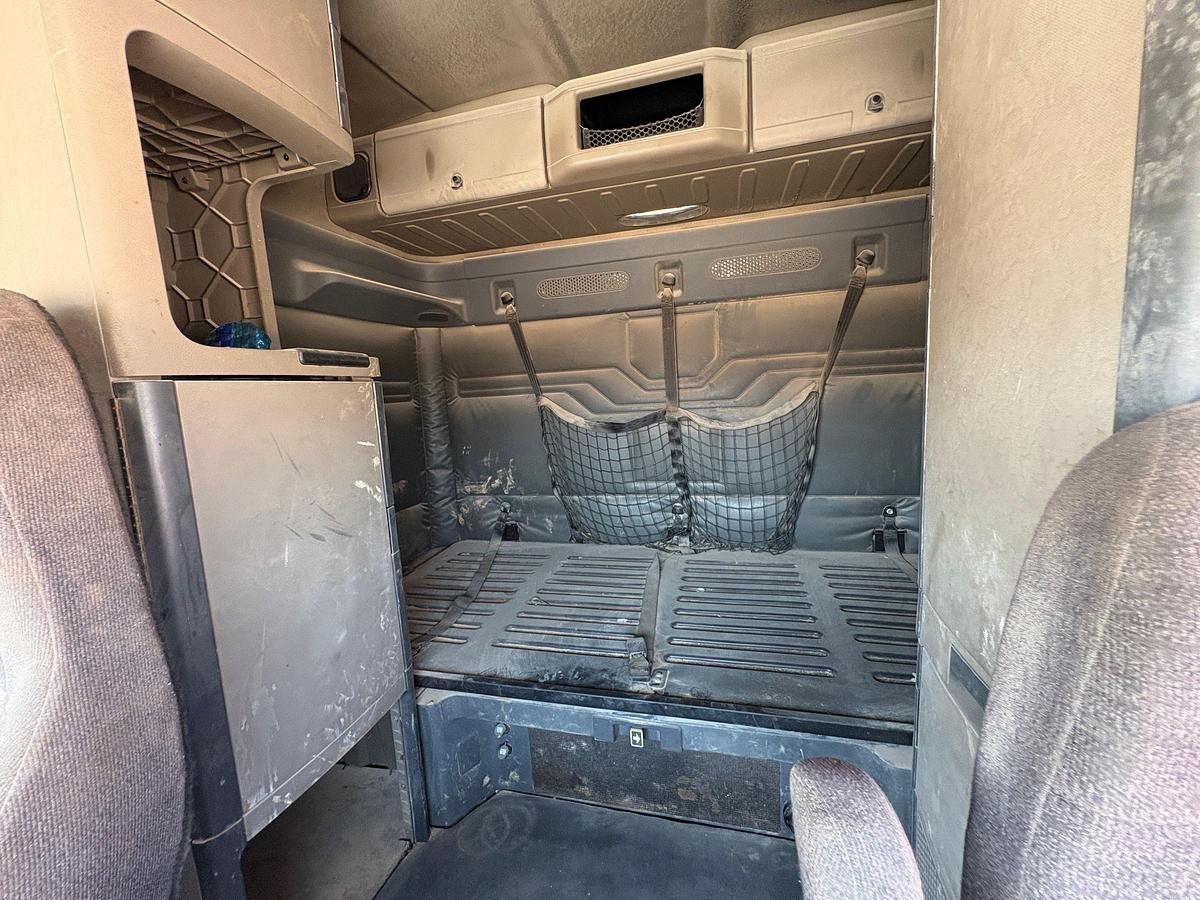 Used 2015 FREIGHTLINER CASCADIA T/A SLEEPER HAUL TRUCK