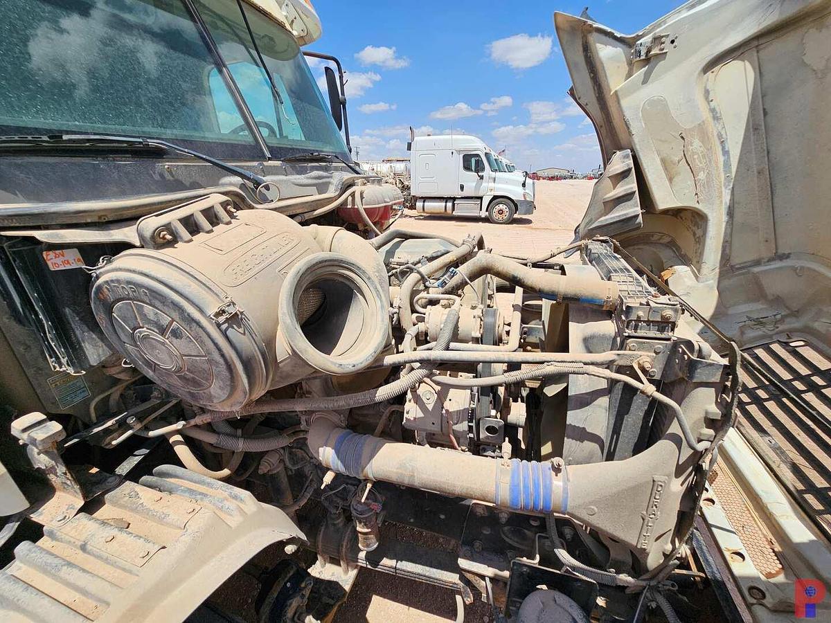 Used 2006 FREIGHTLINER COLUMBIA 120