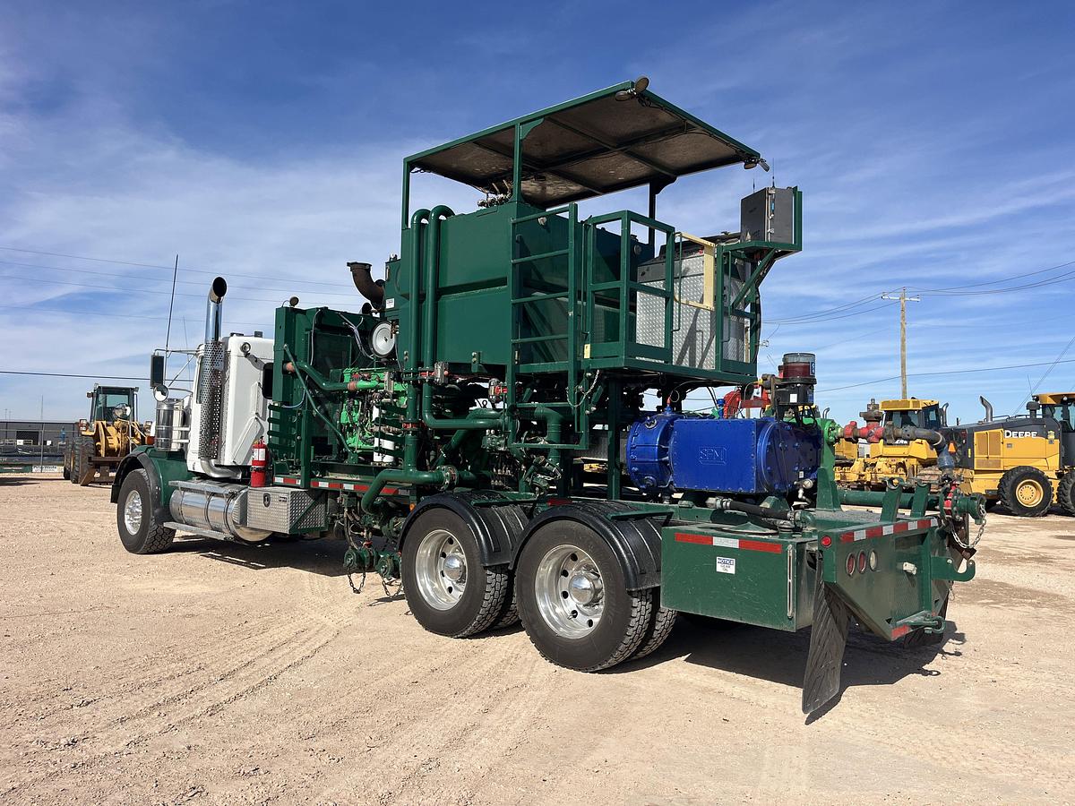 Used WEIR SPM 600-HP 15K WP TRIPLEX PUMP UNIT MTD ON 2008 KENWORTH T800 T/A TRUCK