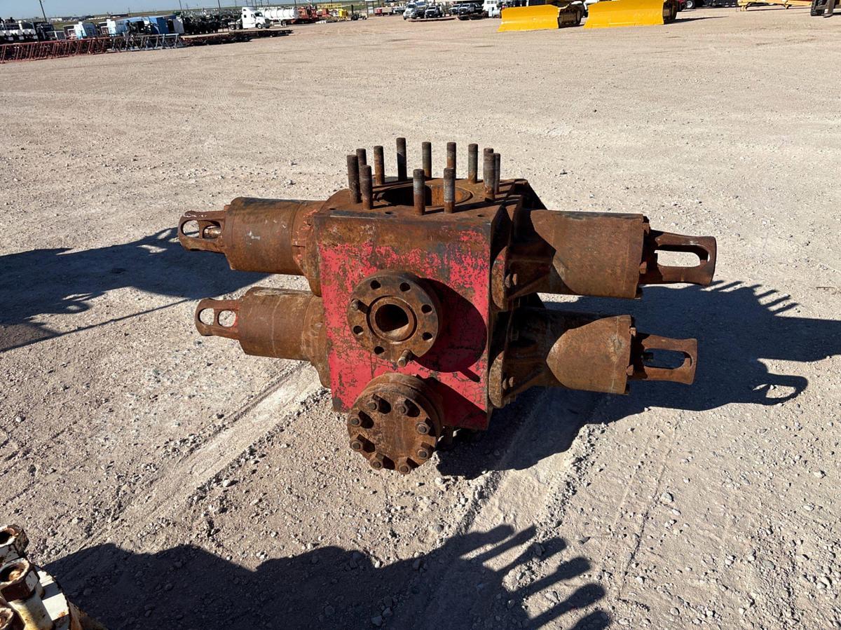 Used Cameron T82 11” 3K double hydraulic bop