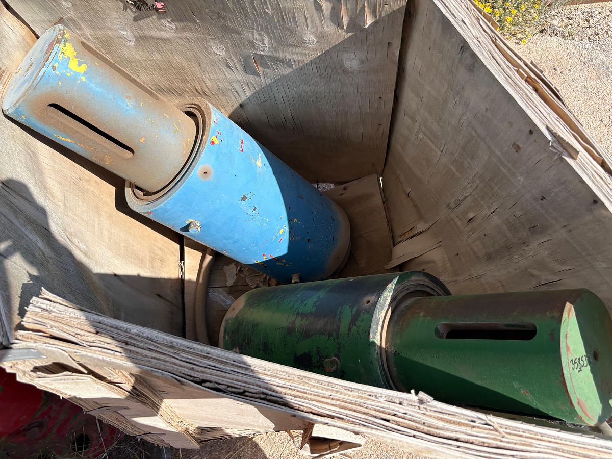 Used (3) complete hydraulic frac valve bonnets & (2) incomplete bonnets