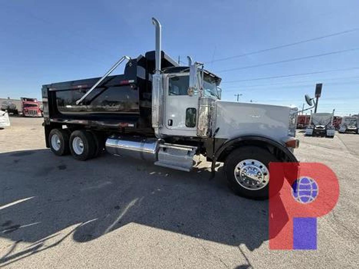 Used 2005 PETERBILT 378 T/A DUMP TRUCK