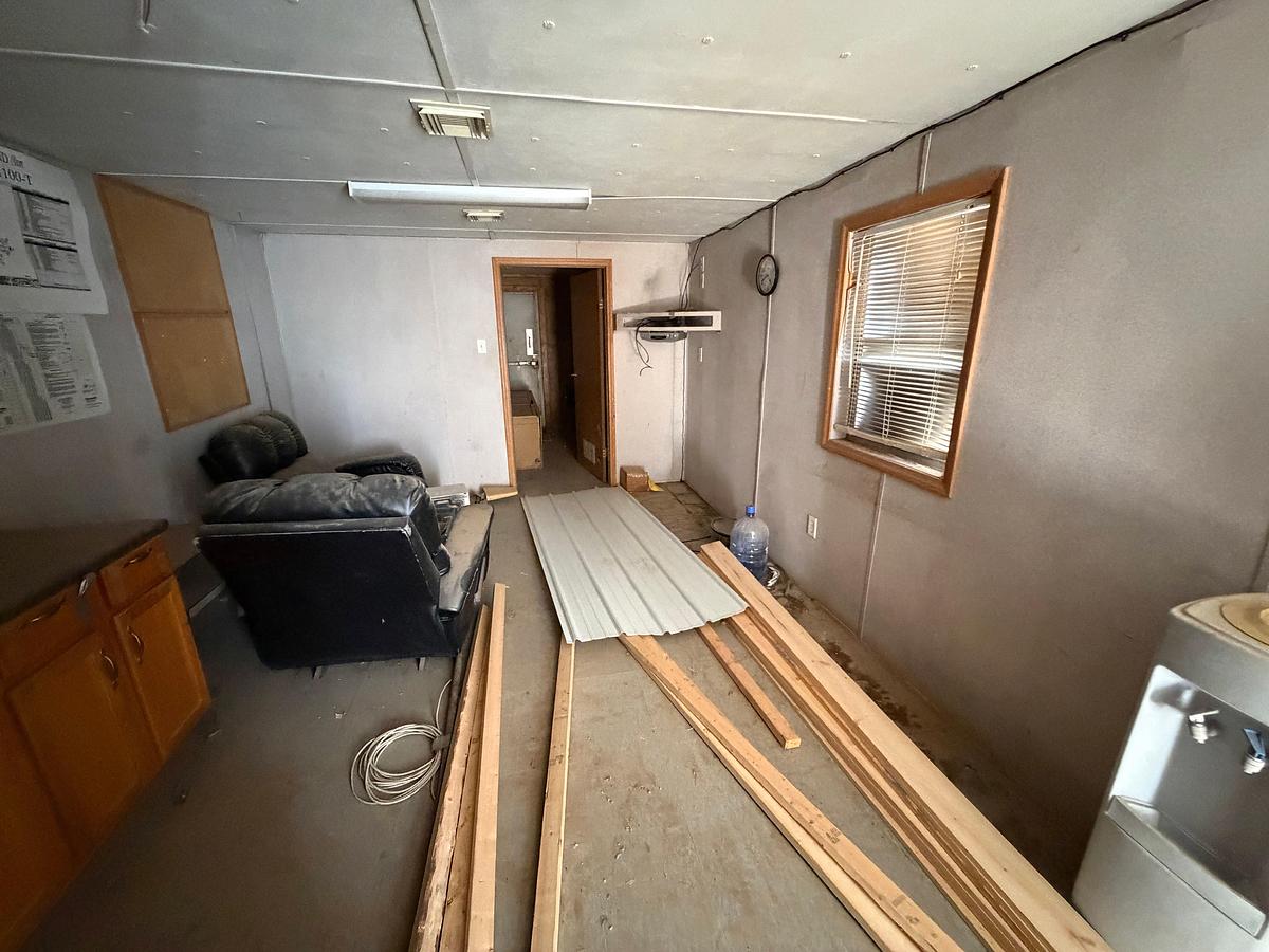 Used 48x12 skidded Pusher House / living quarters