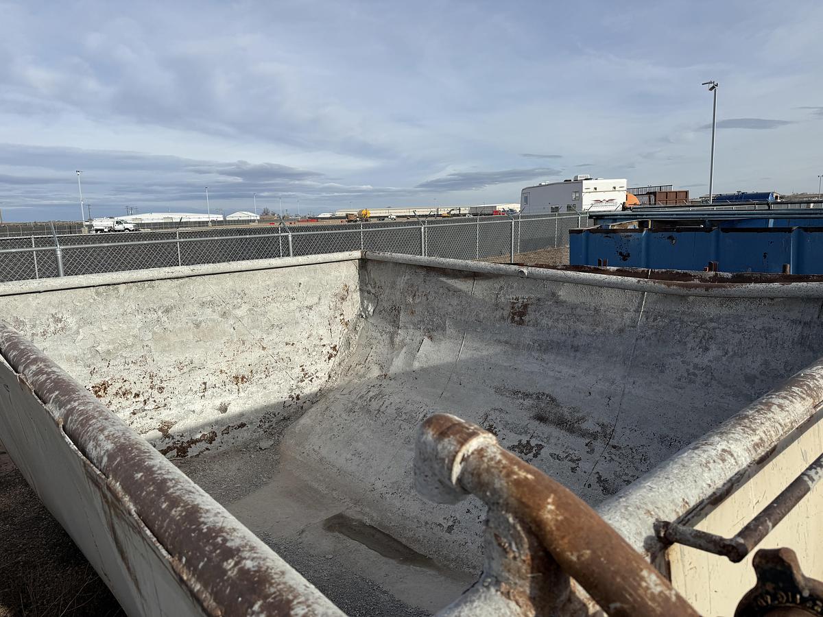 Used 15’L X 6’H ROUND BOTTOM TANK PIT SKIDDED