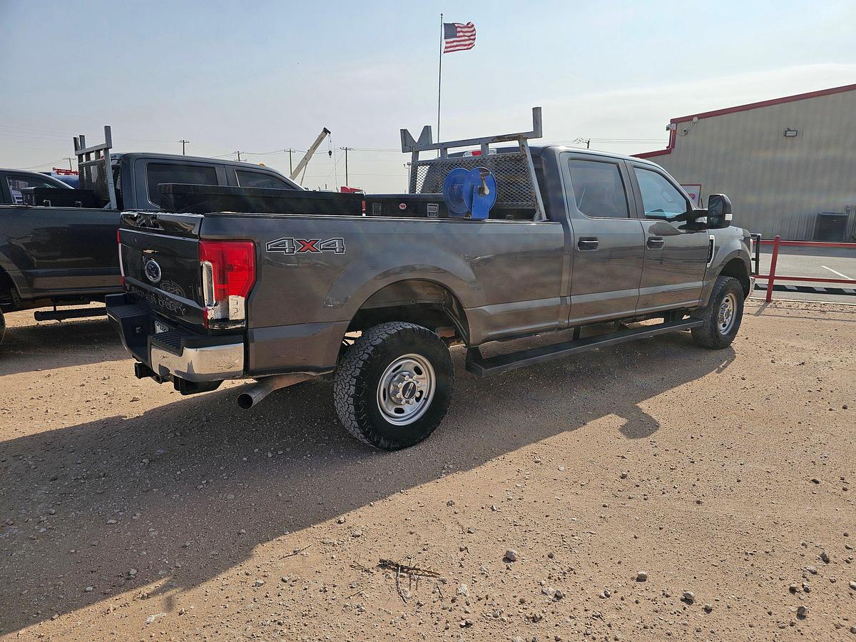 Used 2018 FORD F-250 SUPER DUTY CREW CAB PICKUP TRUCK