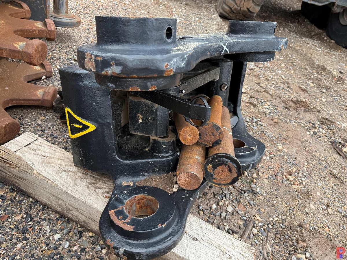Used UNUSED JRB 25 TON EXCAVATOR POWER LATCH HYDRAULIC QUICK COUPLER