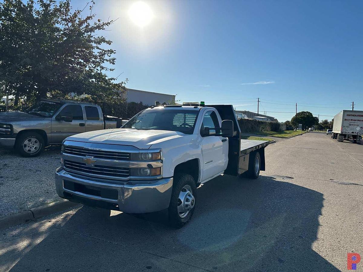 Used 2015 CHEVROLET SILVERADO 3500HD CC 4X4 10’ FLATBED PICKUP