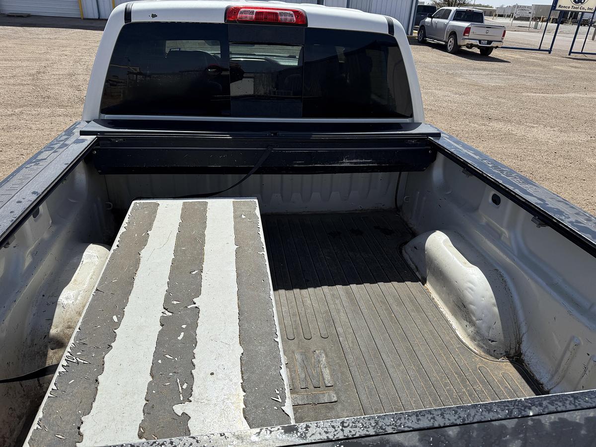 Used 2014 CHEVROLET SILVERADO 1500 HIGH COUNTRY 4WD CREW CAB PICKUP