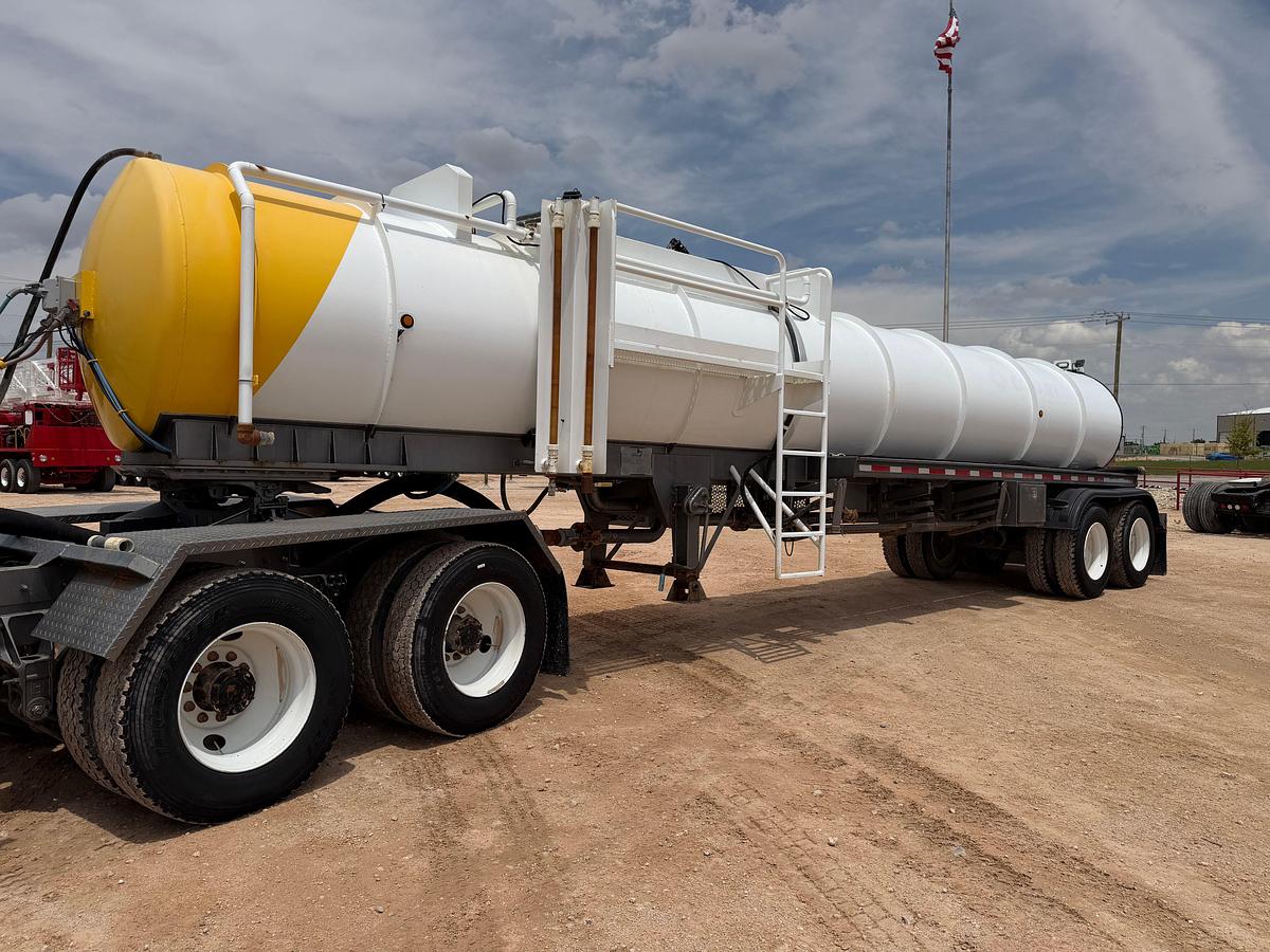 Used 2019 INTERNATIONAL ENERFAB 10k KILL TRUCK W/ 130BBL KILL TRAILER