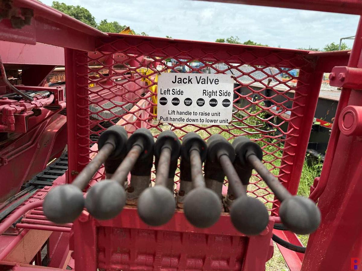 Used 2014 PIPEHANDLER 53’ T/A DIESEL POWERED HYDRAULIC PIPE HANDLER TRAILER