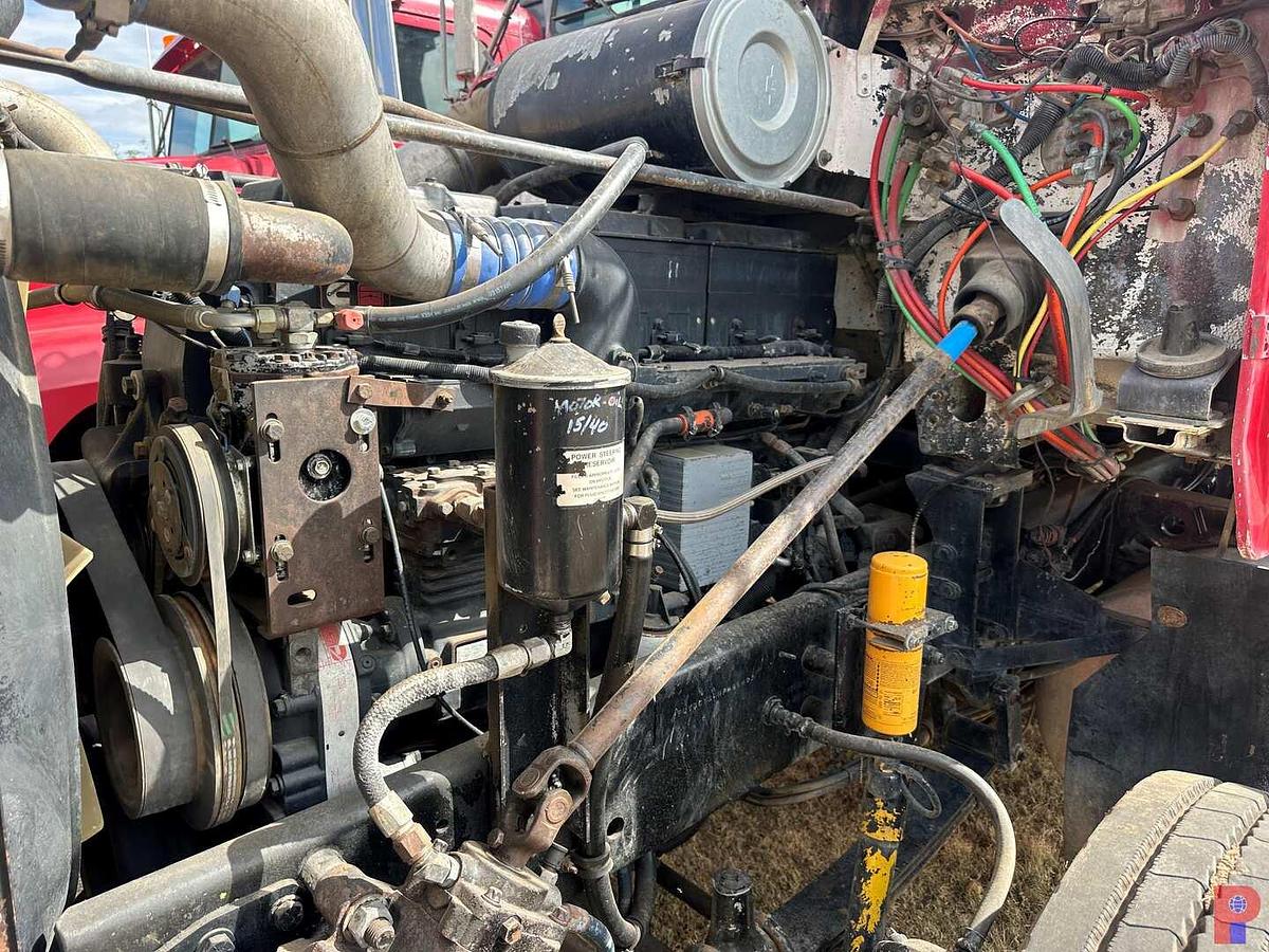 Used 1992 Freightliner FLD120 Tandem Axle Dump Truck