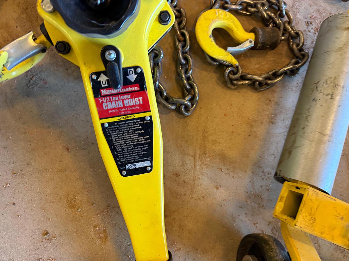 Used LOT OF (7) 2-TON TO 20-TON FLOOR JACKS, (1) 1-1/2 TON CHAIN HOIST, (2) DAYTONA WHEEL DOLLEYS, (6) 10-TON TO 22-TON JACK STANDS