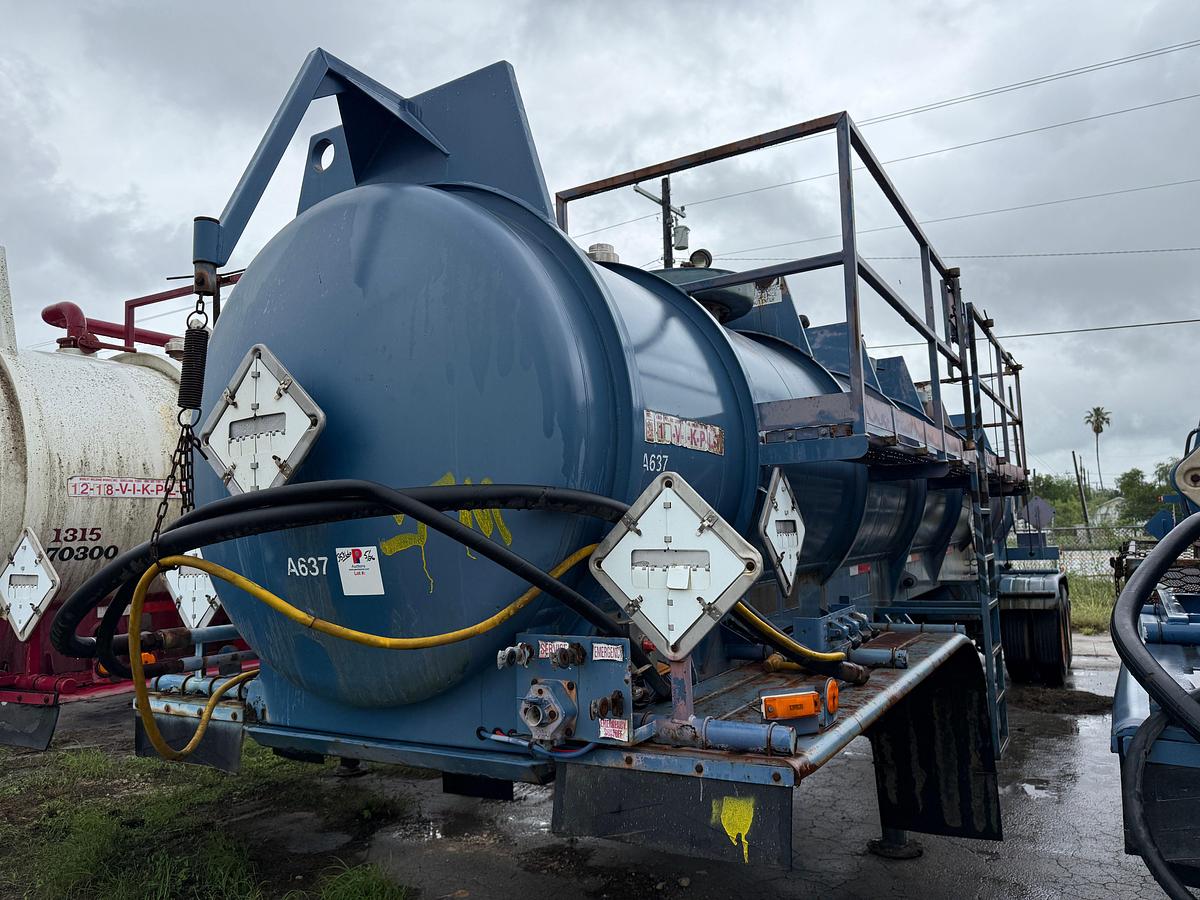Used 2005 WORLEY WELDING WORKS 5,000 GAL 3-COMP ACID TRANSPORT TRAILER
