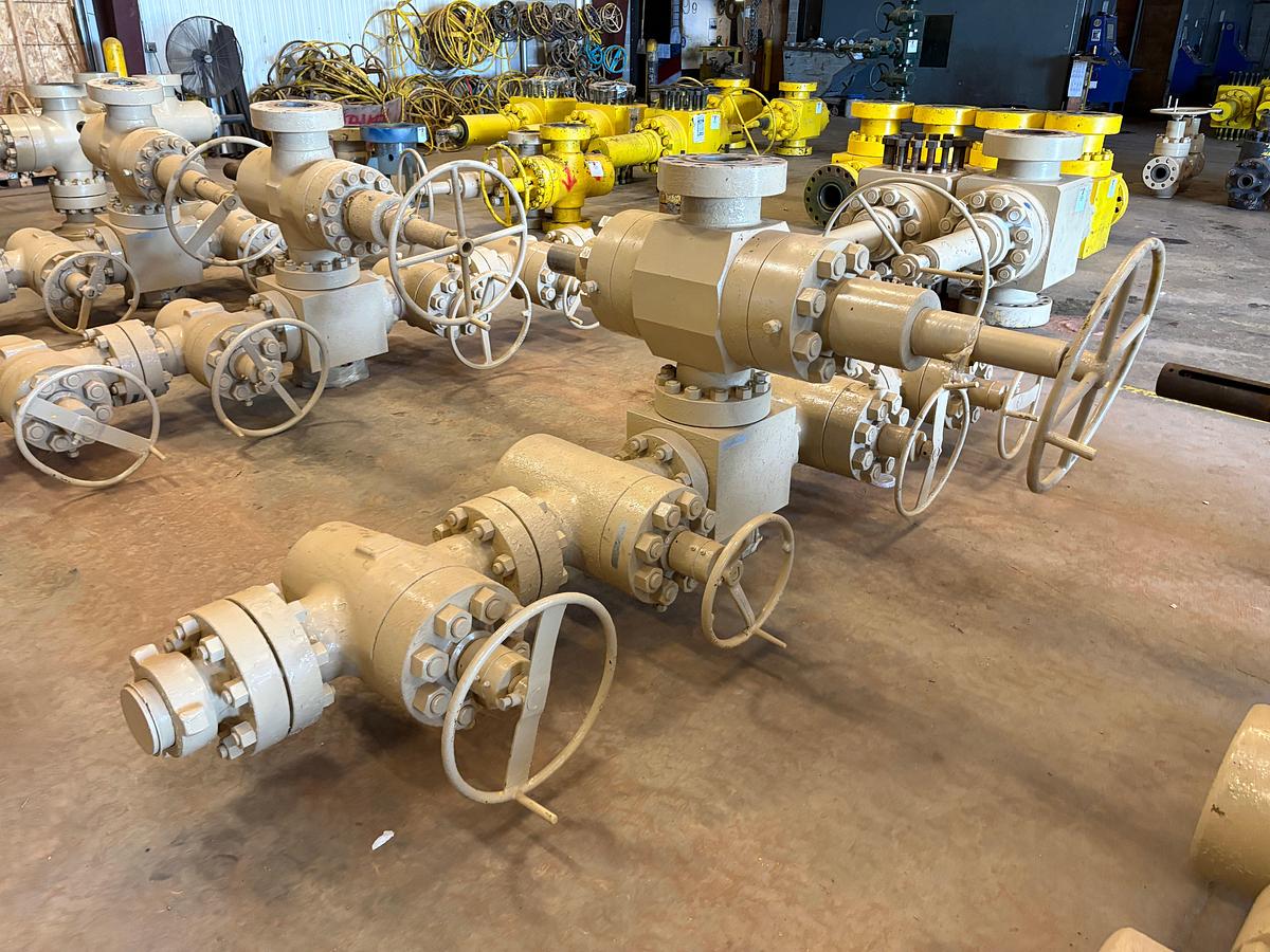 Used (4) 4-1/16” 10k gate valves, (1) 5-1/8” 10k gate valve & (1) 4-way fluid cross