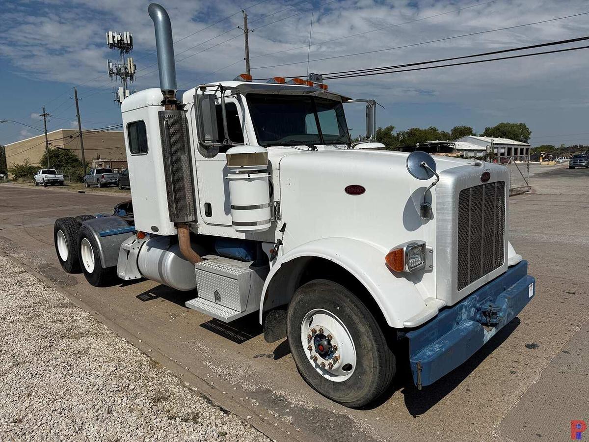 Used 2008 PETERBILT 367 T/A 36” SLEEPER TRUCK