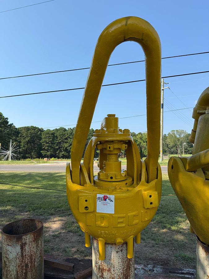 Used IDECO 200-TON 4-1/2” REG BOX ROTARY SWIVEL