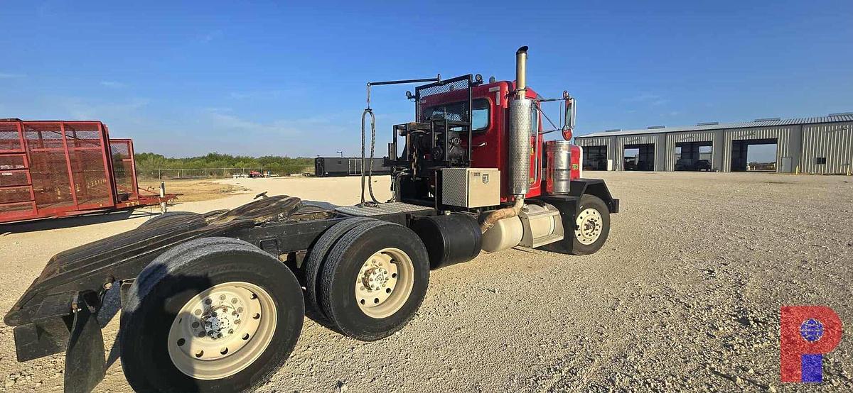 Used 1998 Peterbilt T/A Winch Truck