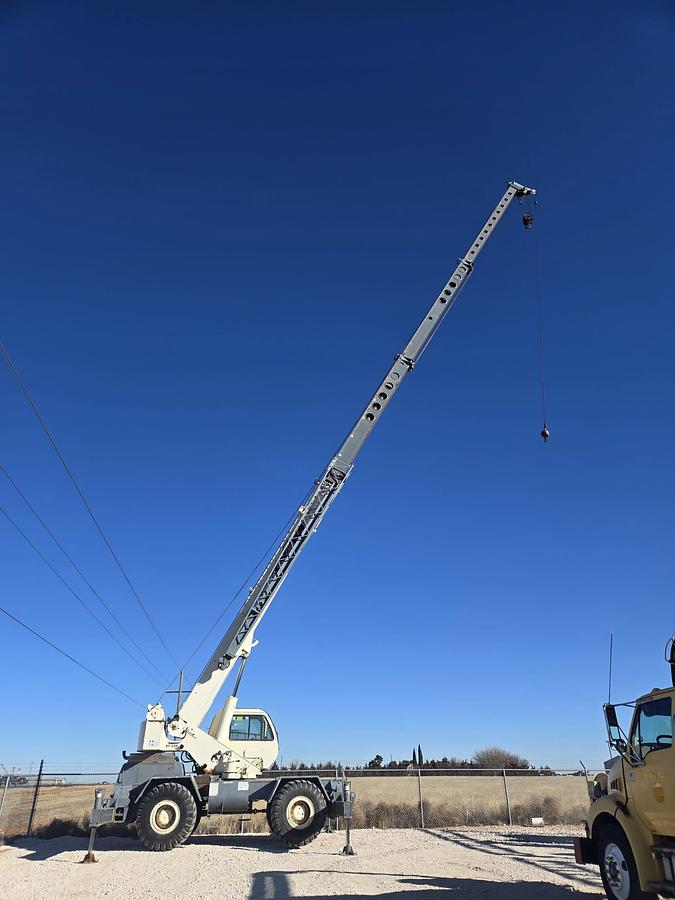 Used 2014 TEREX RT-230 30 TON CRANE