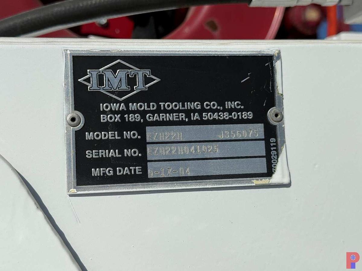 Used 2004 S.D.P. EZ HAULER CRAWLER DIGGER DERRICK ON T/A TRAILER