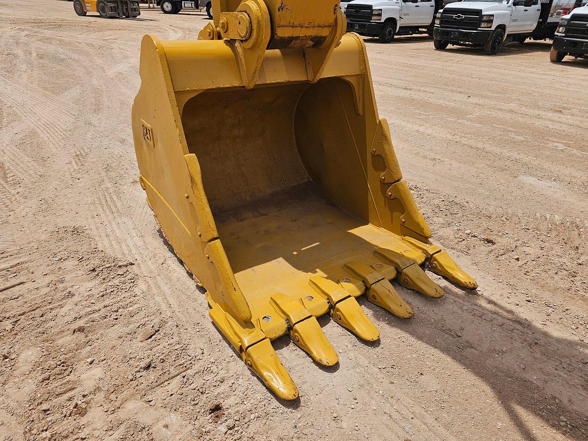 Used 2022 CATERPILLAR  336D2 CRAWLER EXCAVATOR