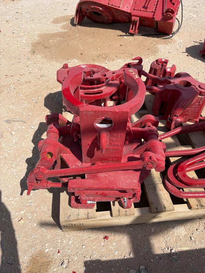 Used CAVINS CS-C 82-1/2 TON TUBING SPIDER DRESSED F/ 4-1/2”