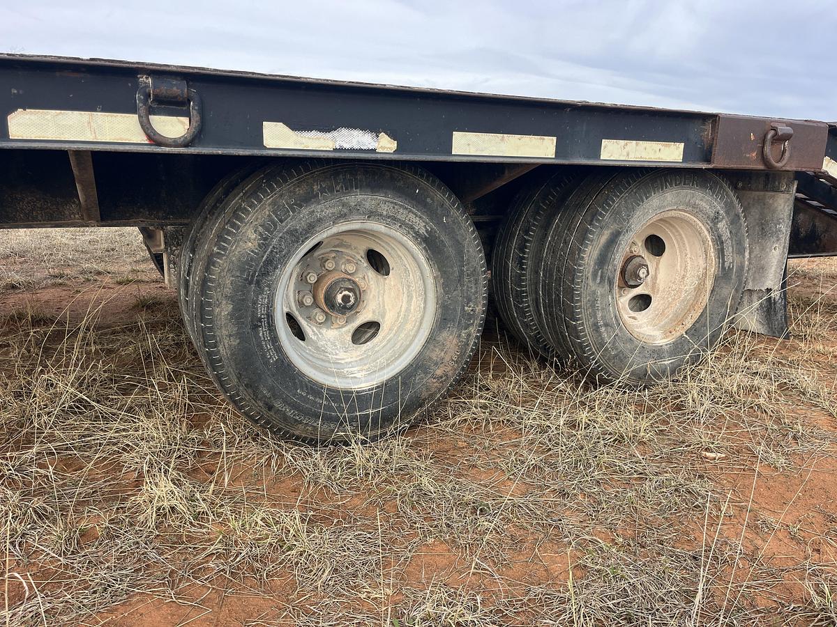 Used 1997 KALYN SIEBERT 25’ DOVE TAIL GOOSENECK TRAILER