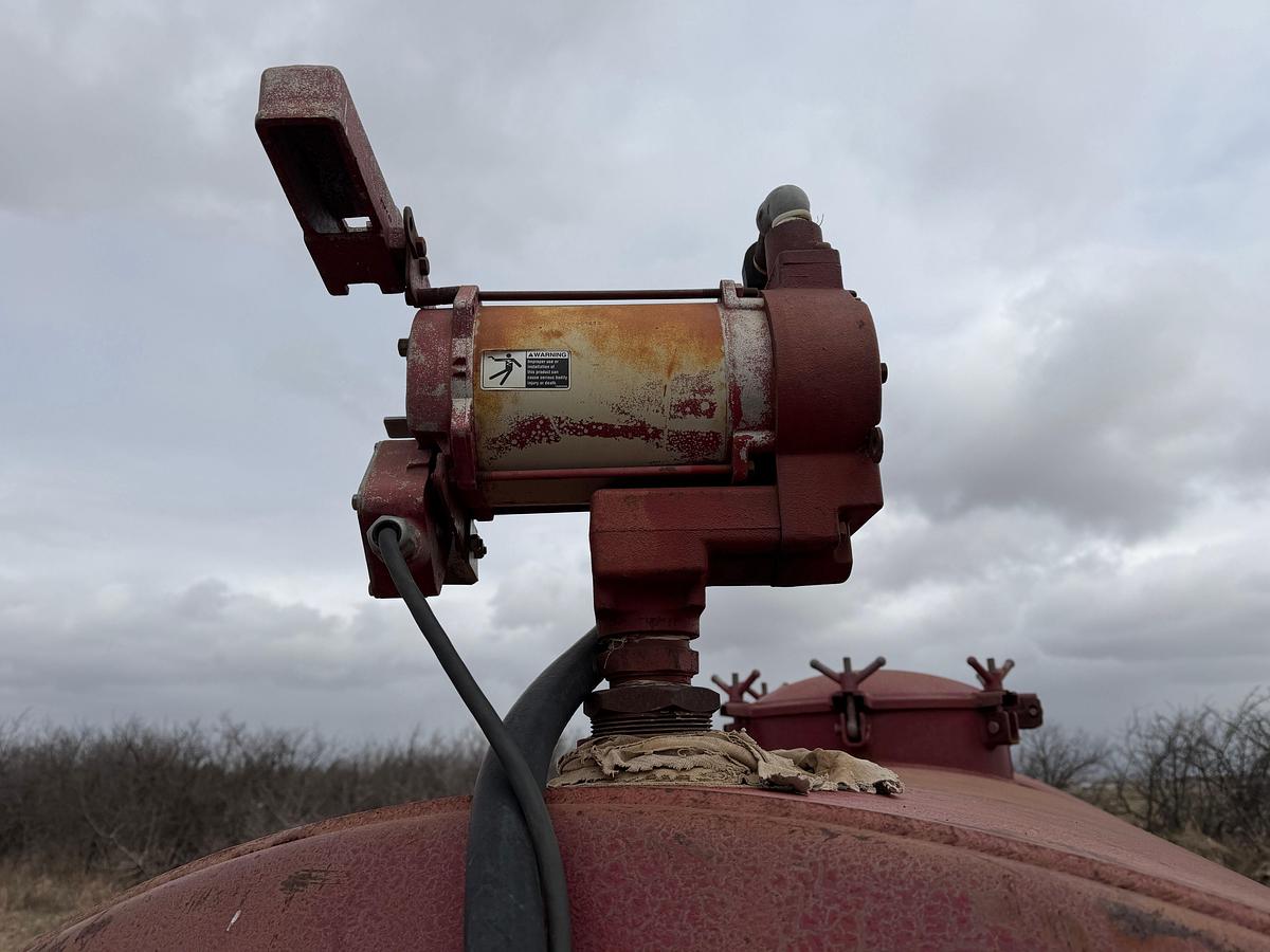 Used 2,100 GALLON SKIDDED DIESEL FUEL TANK