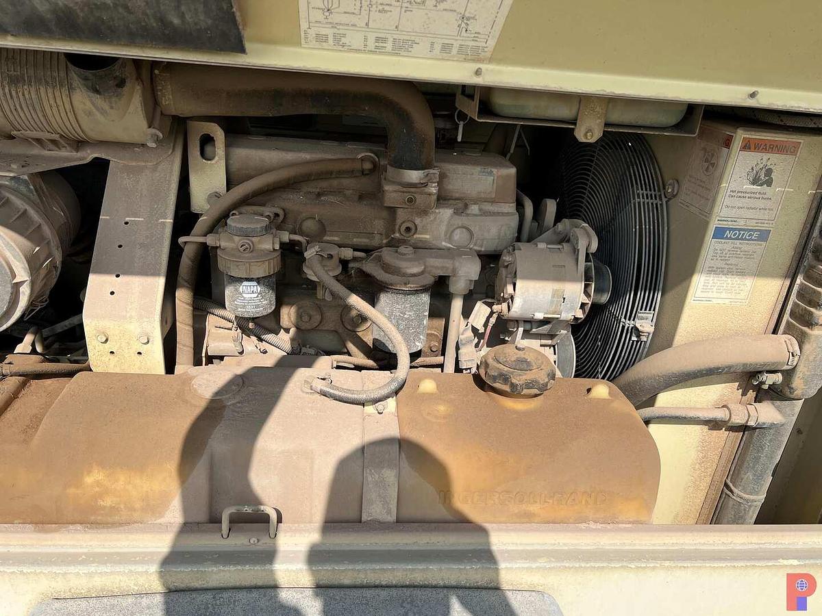 Used 2001 INGERSOLL-RAND 185 S/A AIR COMPRESSOR TRAILER