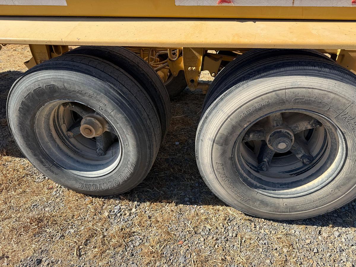 Used 1982 LOAK 38’x 96” T/A BELLY DUMP TRAILER