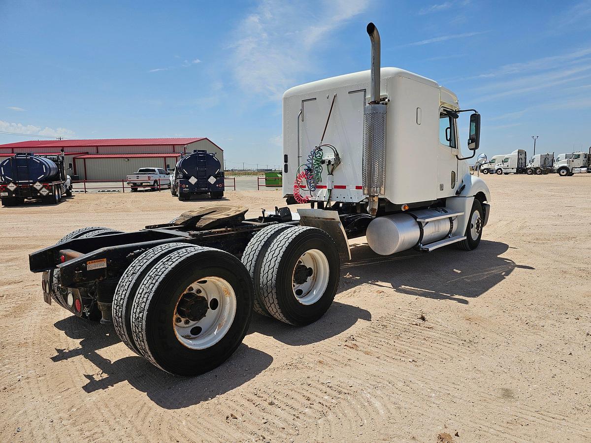 Used FREIGHTLINER CASCAIDA SLEEPER TRUCK