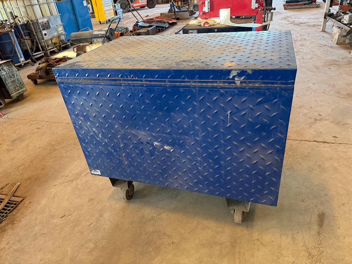 Used WILLIAMS 4’ x 2.6’ x 2.4’ ROLLING TOOLBOX FULL OF VARIOUS TOOLS