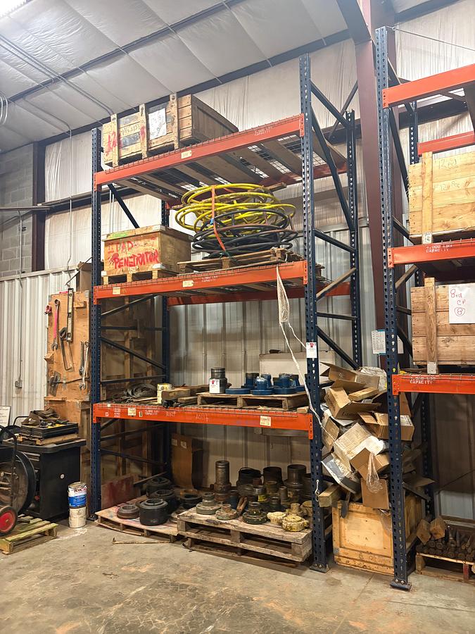 Used Giant model W-5 vibratory finishing machine