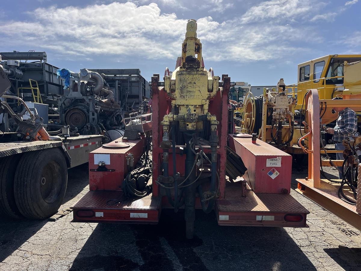 Used 2010 VENTURETECH XK-90 POWER SWIVEL MTD. T/A GOOSENECK TRAILER