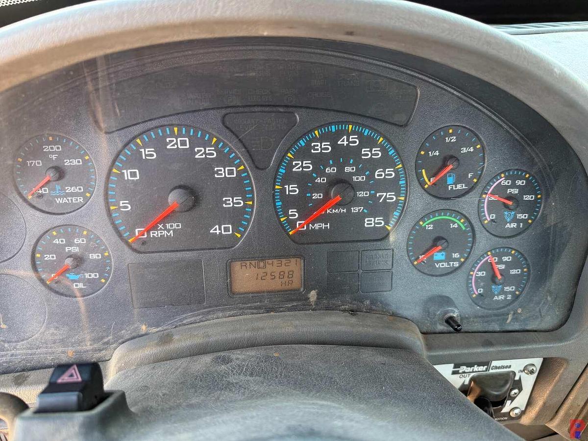 Used 2005 INTERNATIONAL WORKSTAR 7400 W/ 90’ PLATFORM SIGN CRANE TRUCK