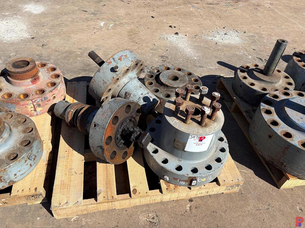 Used (12X$) (2) FRAC VALVE STEM ASSEMBLIES & (10) ASSORTED SIZE FRAC VALVE BONNET FLANGES