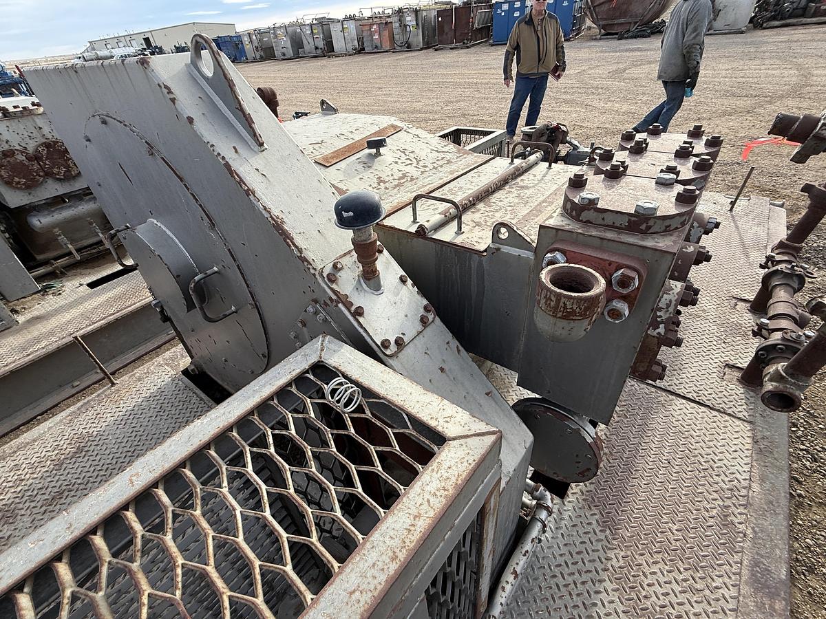 Used TULSA TT250 3K WP TRIPLEX WELL SERVICE PUMP SKIDDED P/B CATERPILLAR C9