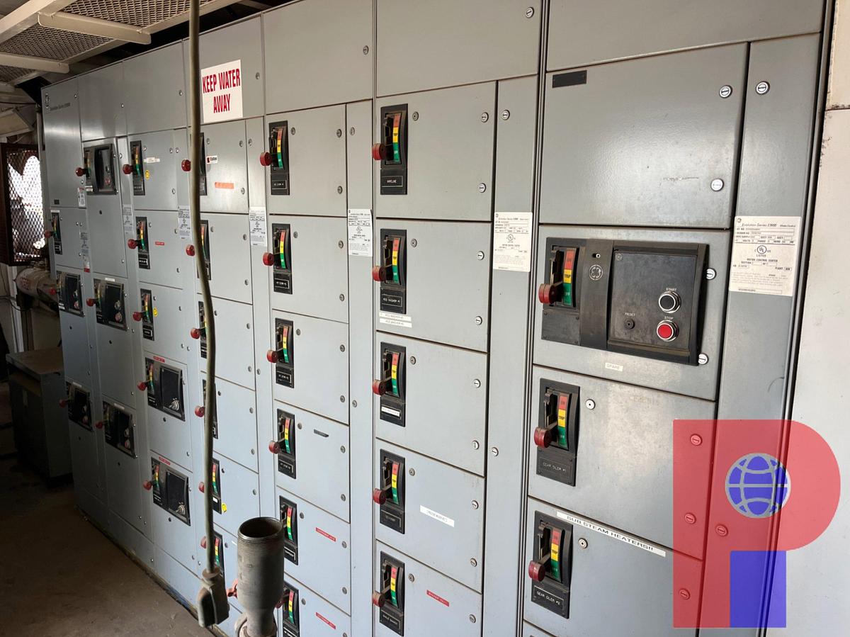 Used GENHOUSE W/ (2) 250 KW GENERATORS P/B CAT 3412 ENGINES