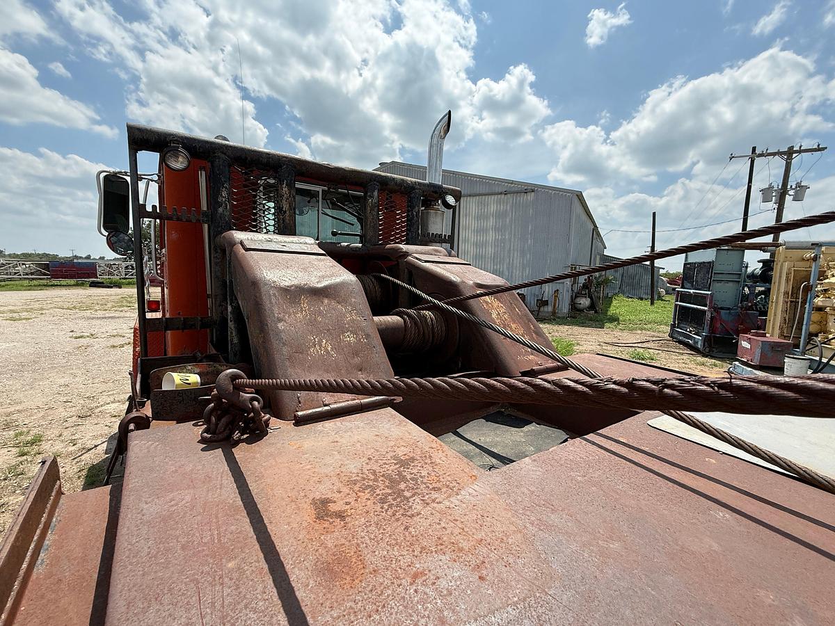 Used 1981 INTERNATIONAL 5000 T/A 30-TON GIN POLE TRUCK