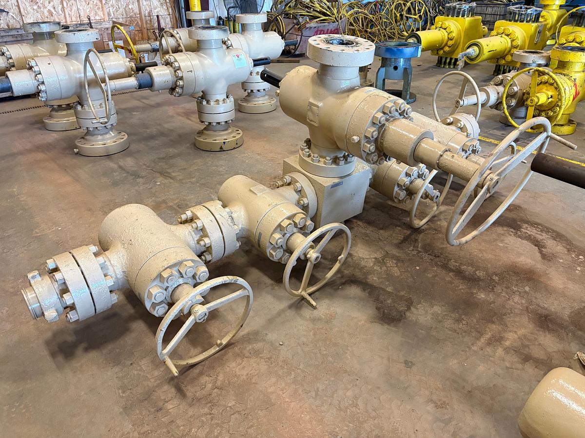 Used (4) 4-1/16” 10k gate valves, (1) 5-1/8” 10k gate valve & (1) 4-way fluid cross
