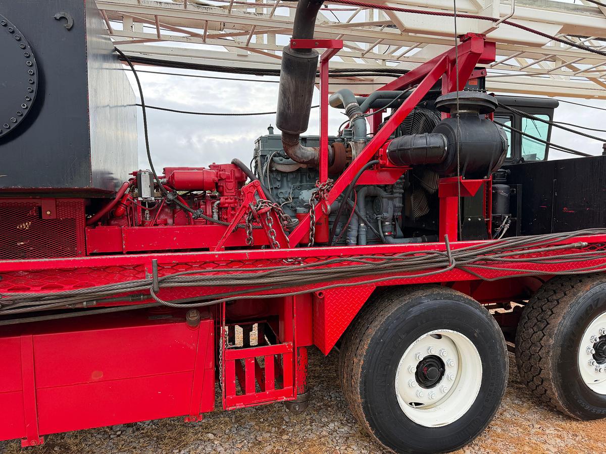 Used 1985 Taylor 550 Well Service Rig, 104 x 250k Mast