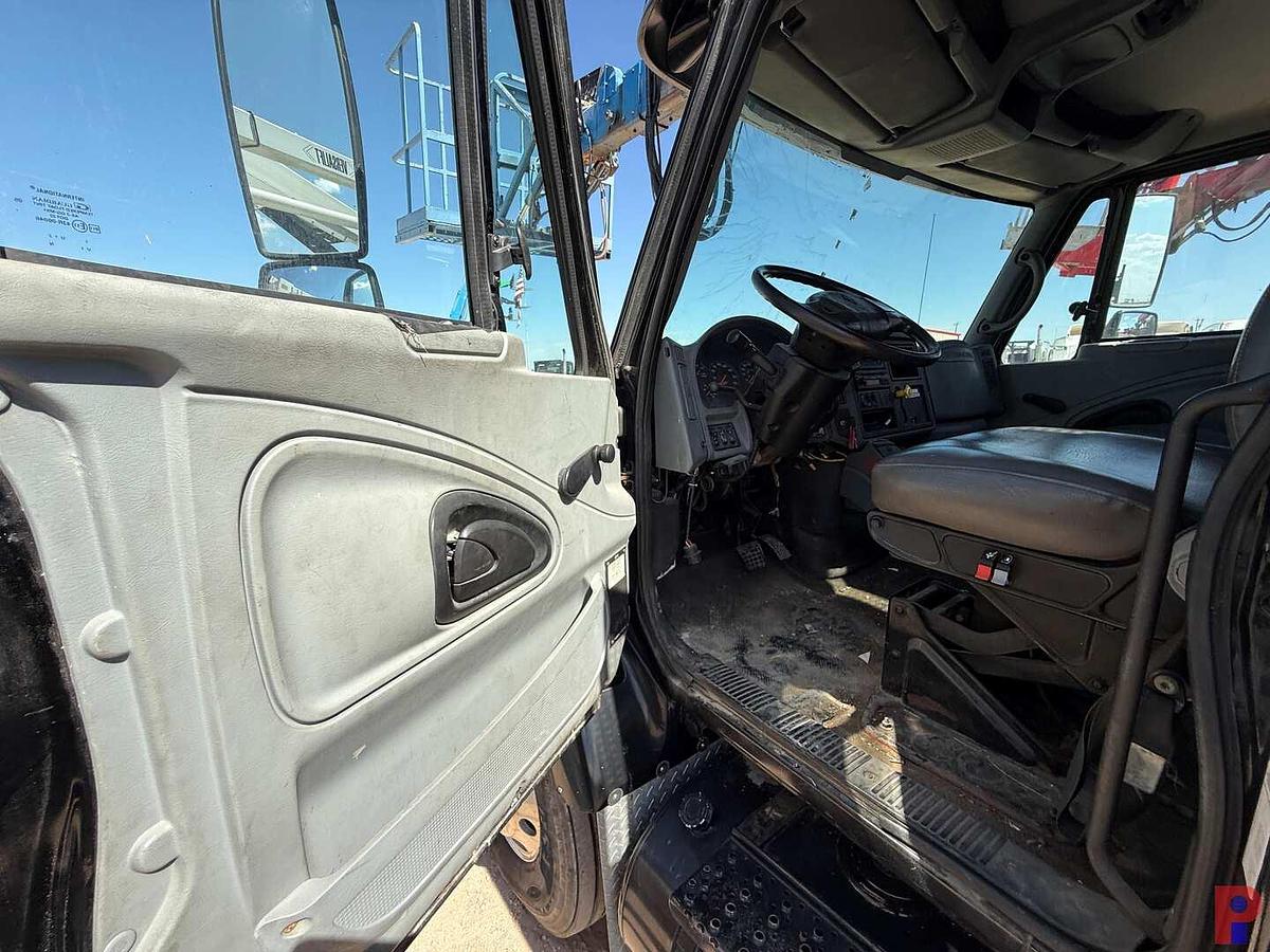 Used 2005 INTERNATIONAL WORKSTAR 7400 W/ 90’ PLATFORM SIGN CRANE TRUCK