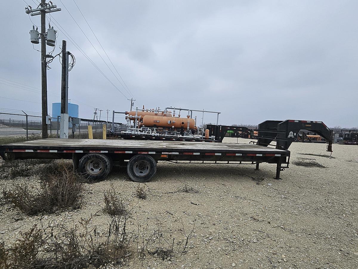 Used 2011 STAGECOACH 25' TANDEM DUAL WHEEL GN FLATBED TRAILER