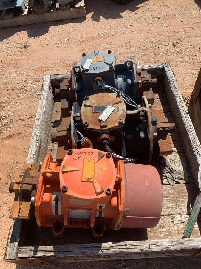 Used (2)Totes of Electric Motors