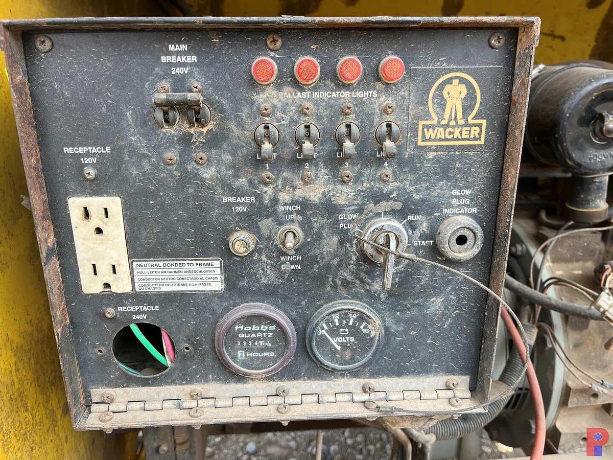 Used WACKER LTP 4 BULB PORTABLE LIGHT TOWER