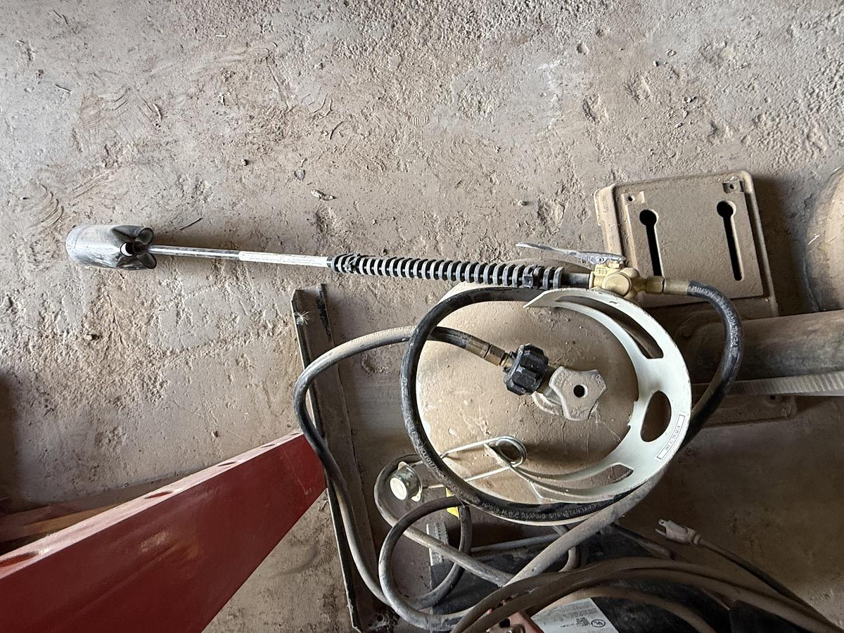 Used (1) WILTON VICE MTD ON STAND, (1) ELECT. 13” DRILL & (1) 20 TON BOTTLE JACK PRESS, (1) PROPANE BOTTLE & TORCH, BATTERY CHARGER