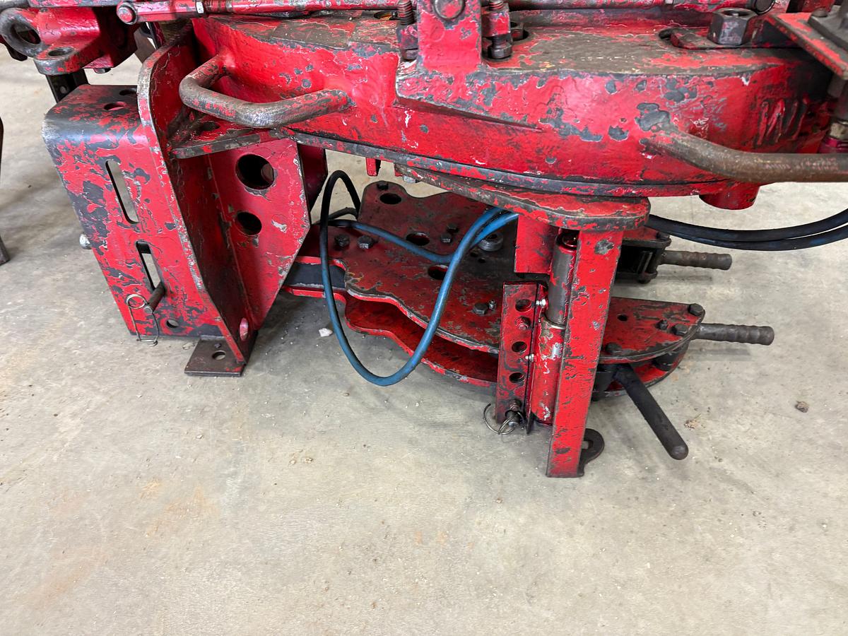 Used WESTCO 5500 HYDRAULIC TUBING TONG W/ AIR BACK-UP, HANGER, & DRESSED