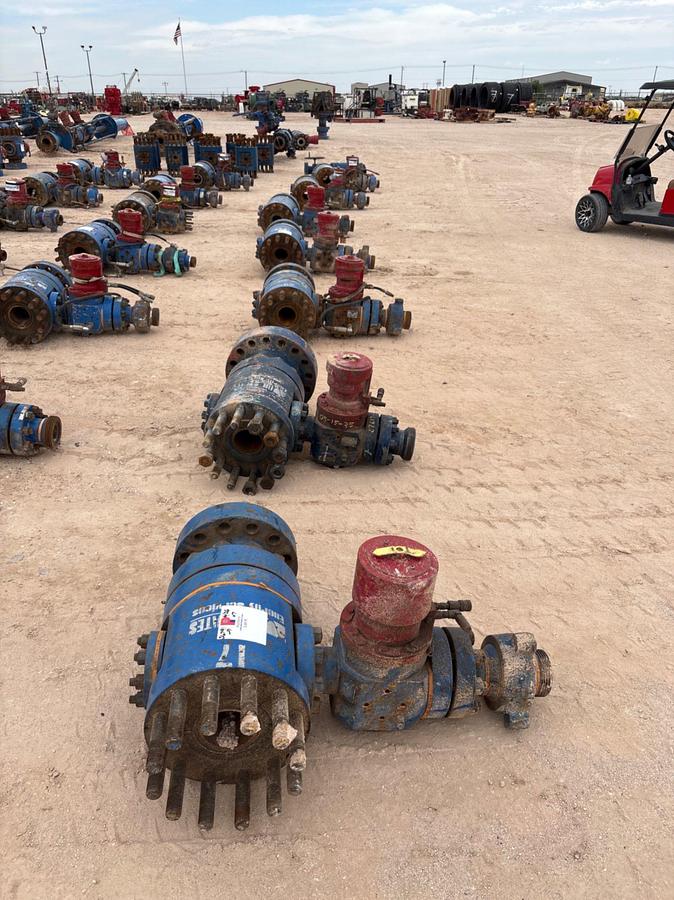 Used (7x$) (7) 5” x 2-1/2” fluid crosses w/ 2-1/2” 15k hyd. Ball valves