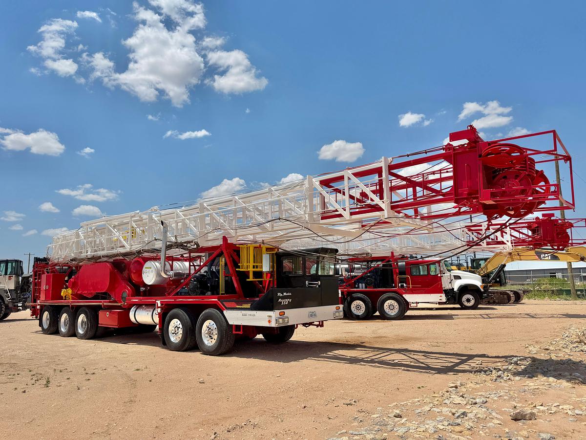 Used 2012 MUSTANG 550 5-AXLE WELL SERVICE RIG, 104x275 Mast